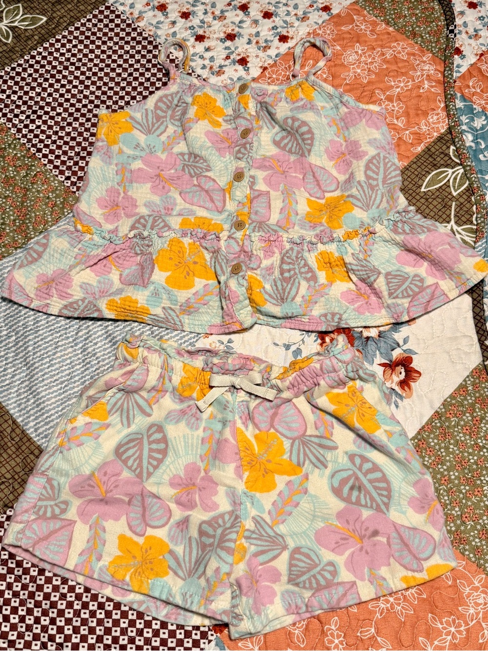 Girls - Cat & Jack 2-Piece Tropical Floral Tank Top & Shorts Set Size 7/8